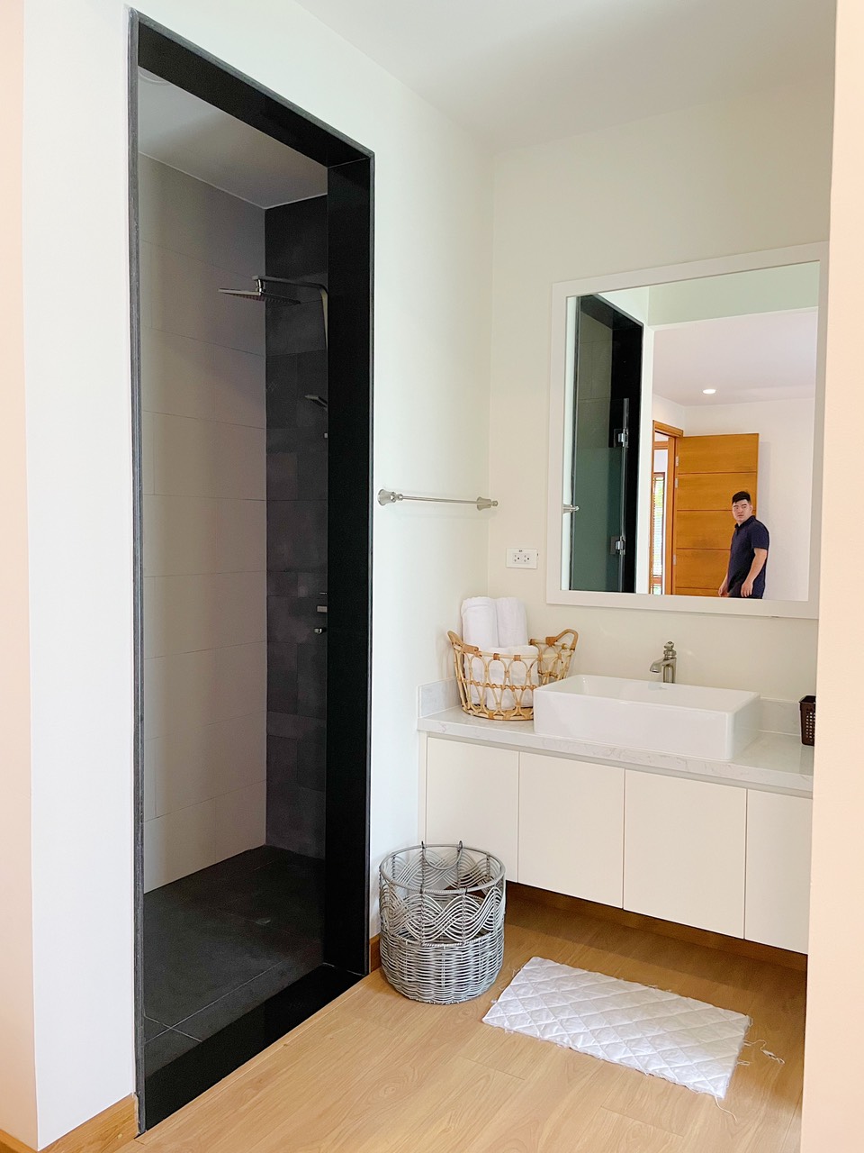 z5222428095524_27f17203e3a393016e7de1710a3f4290