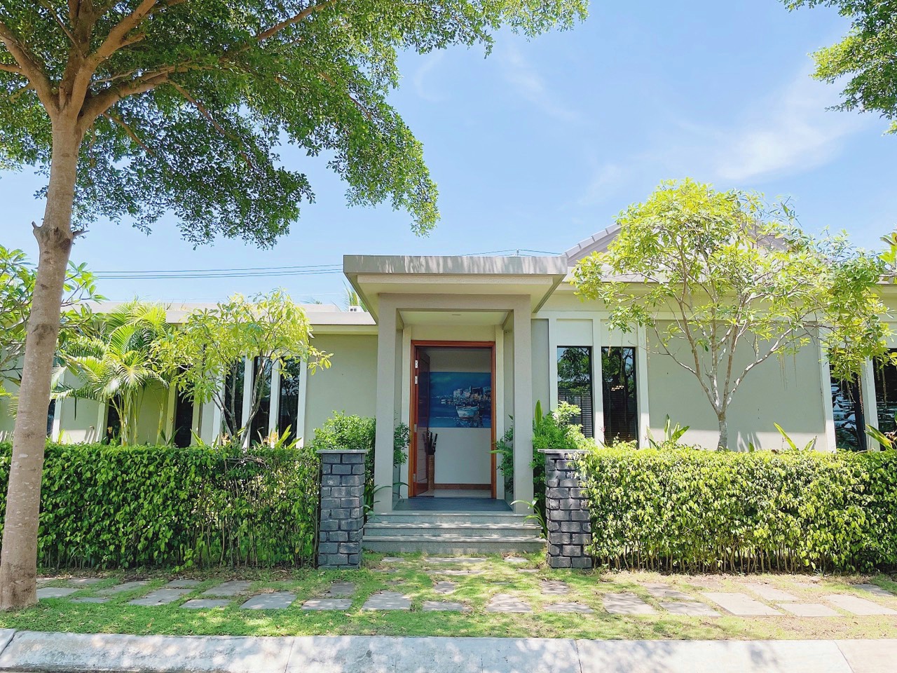 z5222435927846_8c402c1b875b88e8a4629d44cadb0645