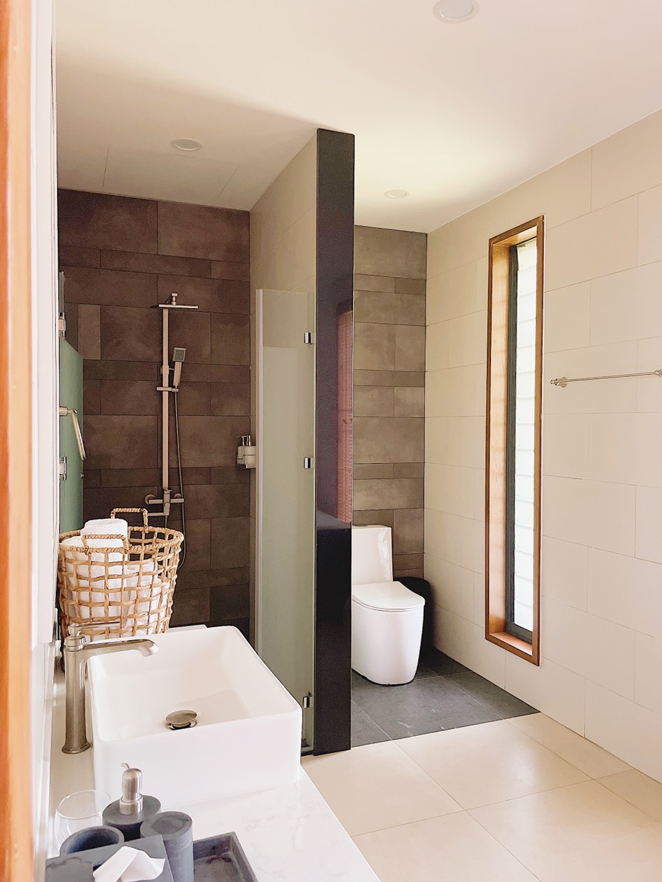 z5222437738186_5d5a92fbc6a142cc4301d0dc4d51a1af