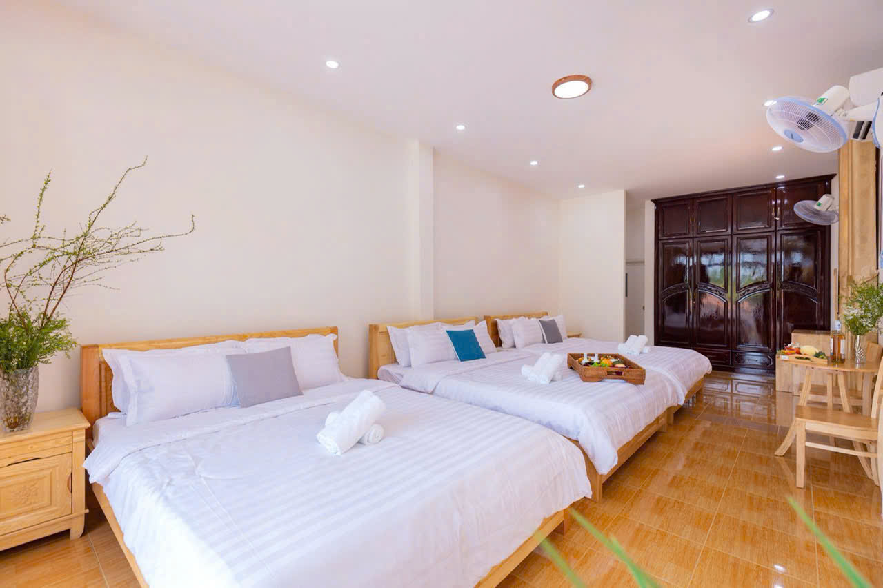 z6503690279231_051_7cad52fcd342528710880e2ec81086fc